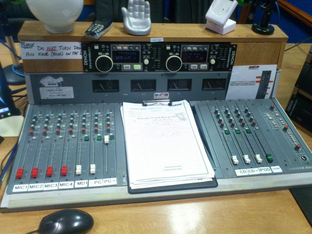 3 sound desk